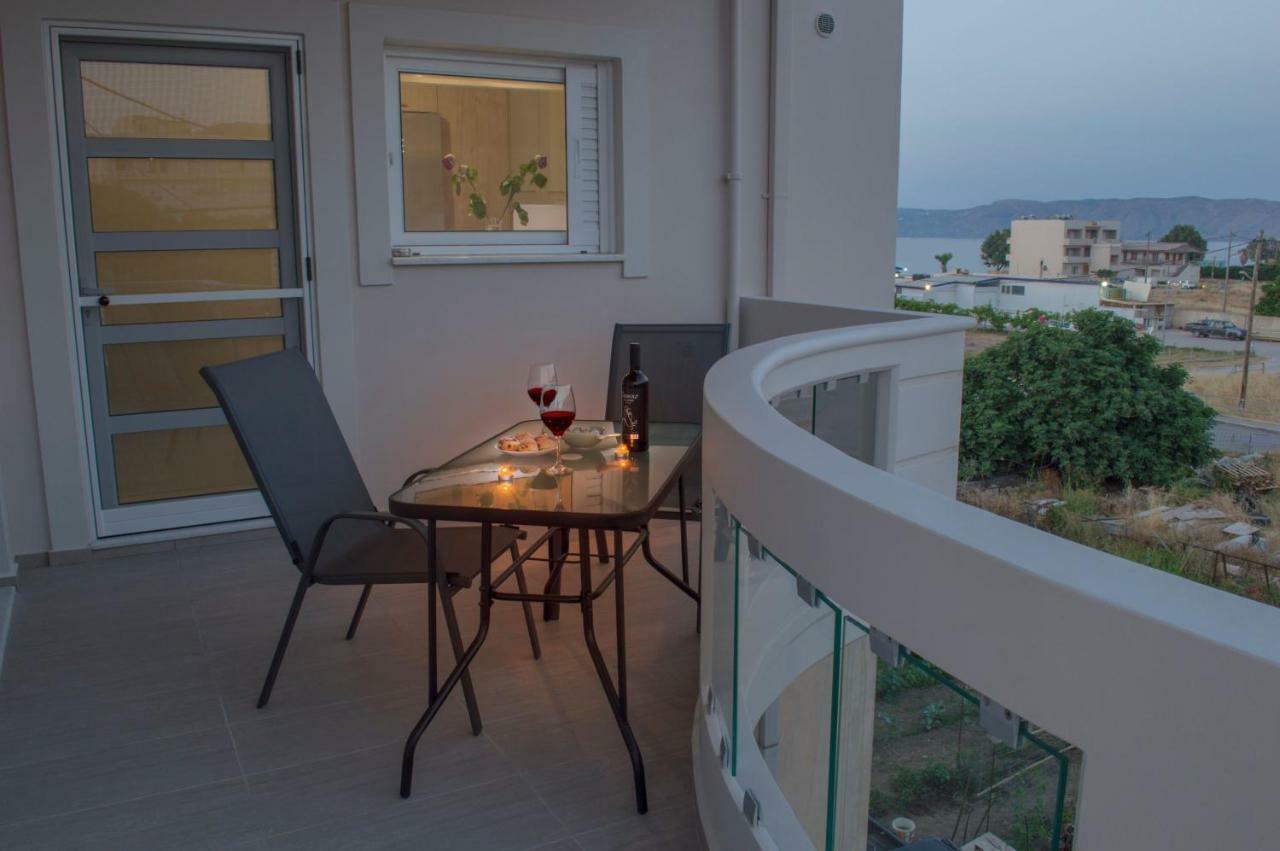 Tonia'S Apartment 키사모스 외부 사진